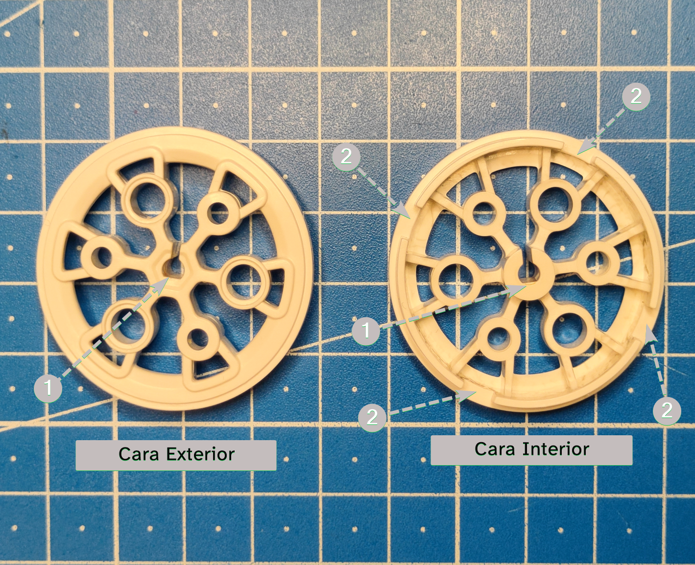 Imagen donde se muestra la llanta del robot Maqueen, tanto su cara exterior como la interior.